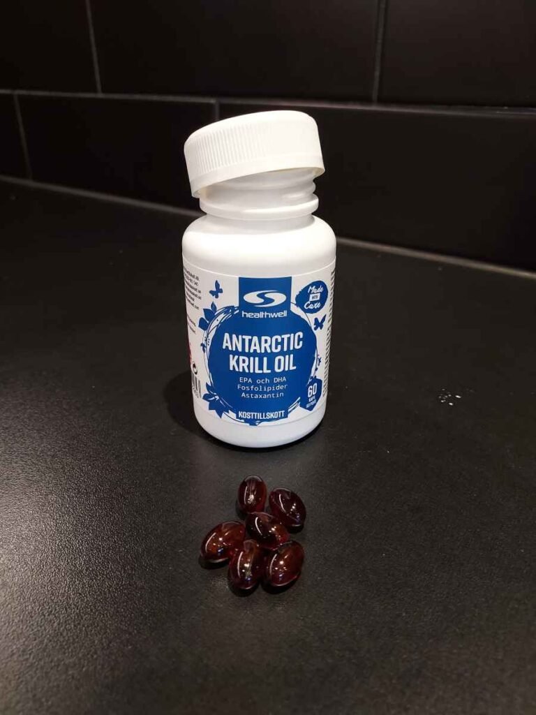 Healthwell-Antarctic-Krill-Oil-2-1-768x1024
